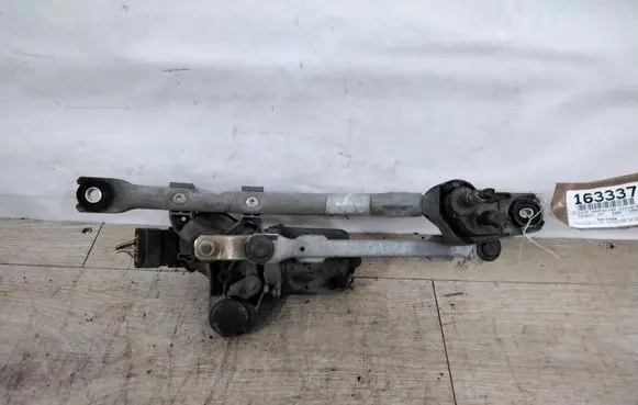 Peugeot 107 Front wiper linkage and motor