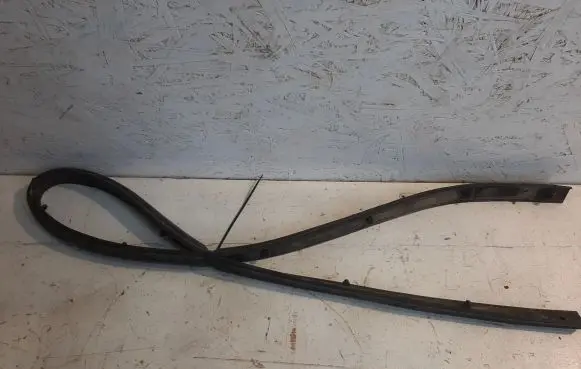 KIA Carnival Engine compartment rubber 