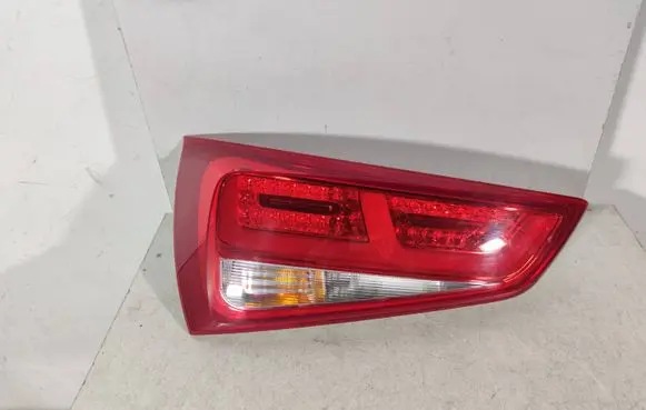 Audi A1 Tailgate rear/tail lights 8X0945093B