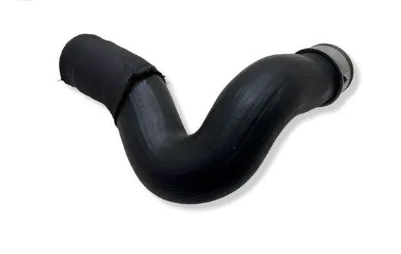 Volkswagen Touareg I Intercooler hose/pipe