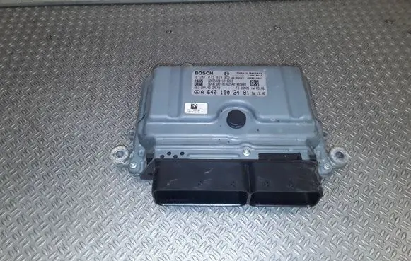 Mercedes-Benz B W245 Engine control unit/module 0281013824 A6401502491