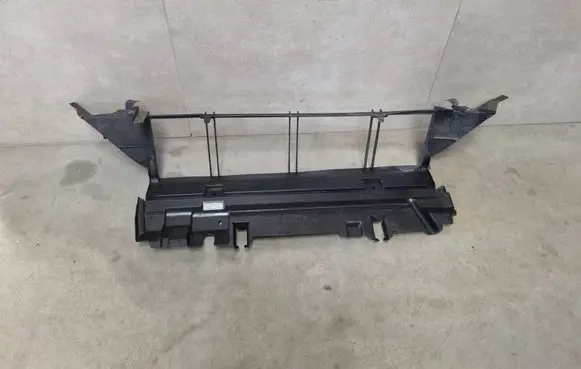 Mercedes-Benz CLS C218 AMG Intercooler air channel guide A2185052430 BBP183502