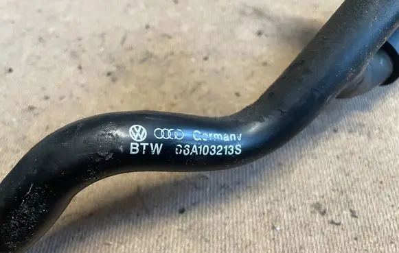 Audi TT Mk1 Engine coolant pipe/hose 06A103213S