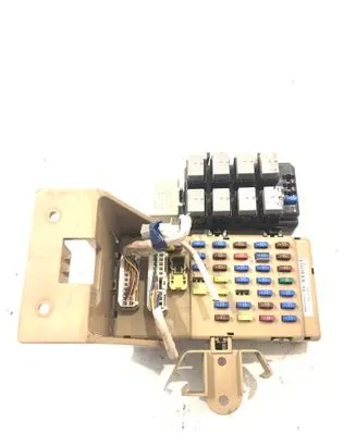 Subaru Legacy Fuse module 82201AG010 501125
