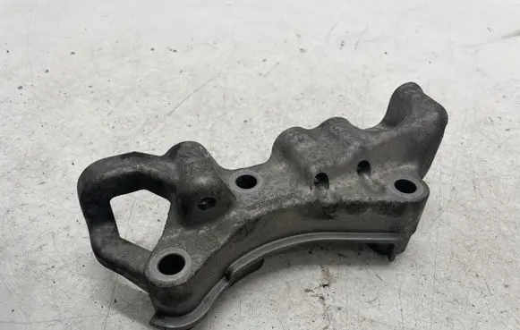 Opel Grandland X Engine mounting bracket 9673585780