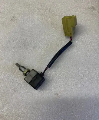 Hyundai Santa Fe Brake pedal sensor switch 9384038000