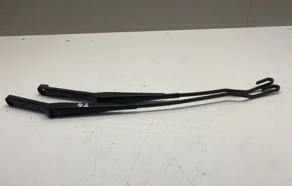Volkswagen Transporter - Caravelle T4 Front wiper blade arm 701955409A 701955410A