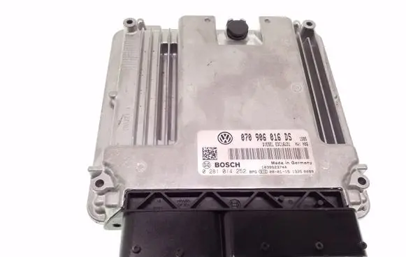 Volkswagen Transporter - Caravelle T5 Engine control unit/module 070906016DS 0281014252