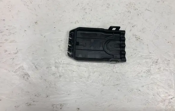 BMW 1 F70 Other engine bay part 7L007E
