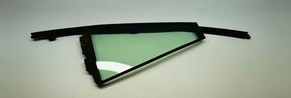 Toyota RAV 4 (XA30) Rear vent window glass 43R00122