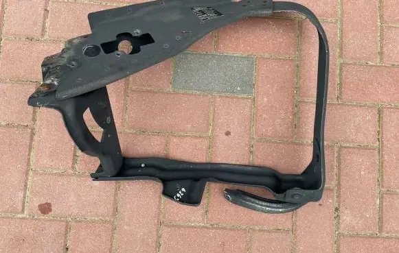 Mercedes-Benz R W251 Side radiator support slam panel 2516200191 A2516200191