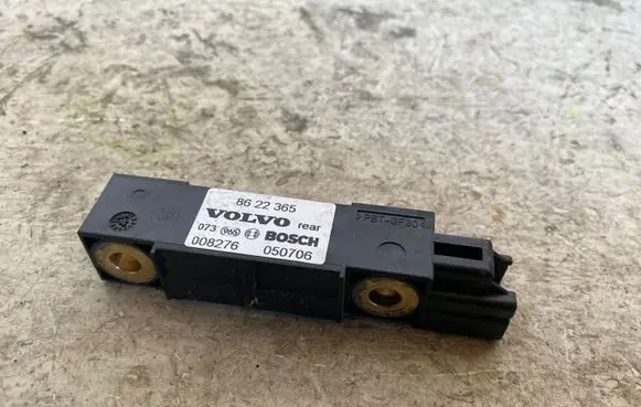 Volvo V70 Airbag deployment crash/impact sensor 8622365 008276 050706