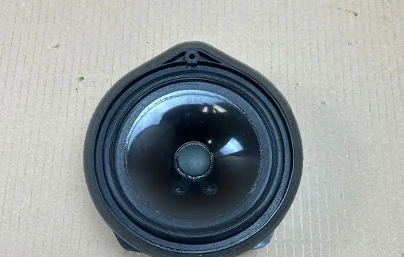 Honda HR-V Rear door speaker