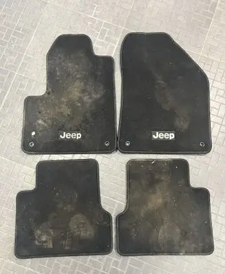 Jeep Cherokee Car floor mat set 1UB86DX9AD