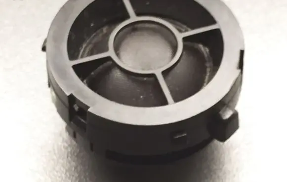Front door high frequency speaker