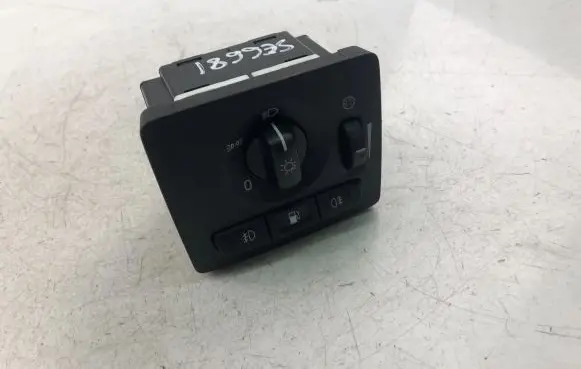 Volvo V50 Light switch 30739299