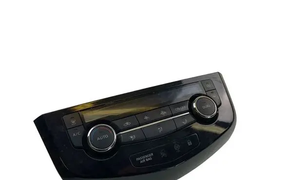 Nissan Qashqai Interior fan control switch 275004EA1A