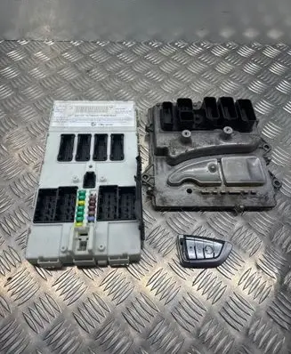 BMW X5 F15 Engine ECU kit and lock set 7540686 0261S10428 170124678