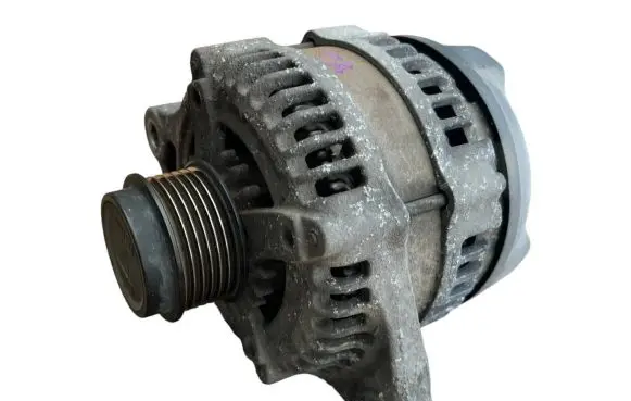 Toyota Auris 150 Generator/alternator 270600t020 104215350