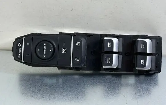 KIA Optima Electric window control switch 299158167 93570A8AG0 93570A8AG0BYF