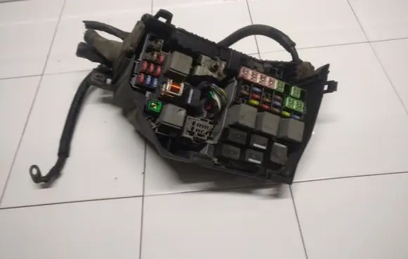 Ford Mondeo MK IV Fuse module 6G9T14A067AB