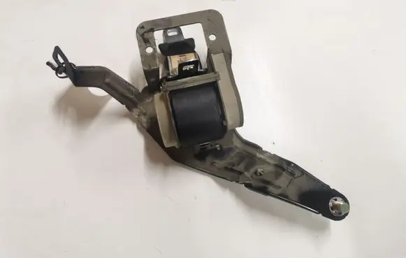 Mazda 5 Middle seatbelt (rear) BGE030007
