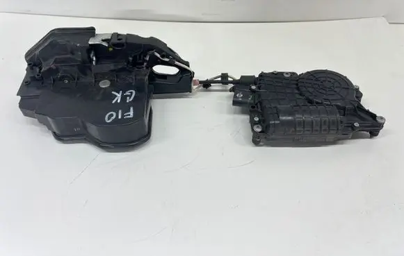 BMW 5 F10 F11 Rear door lock 7154515 A053702