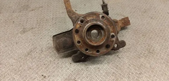 Opel Zafira B Front wheel hub spindle knuckle 