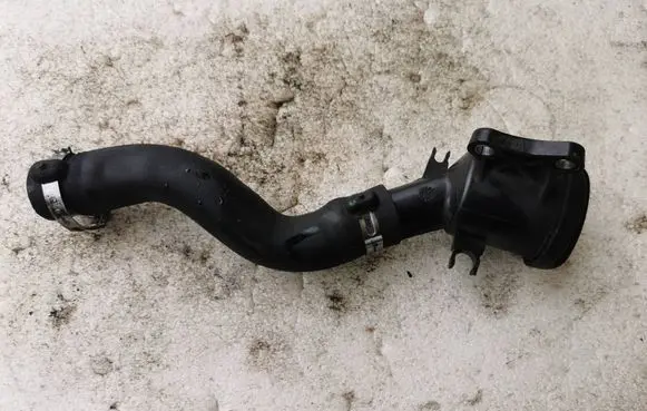Ford Mondeo MK IV Oil fill pipe 9685025880 PA66GF30