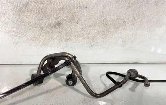 Renault Trafic II (X83) Fuel injector supply line/pipe 
