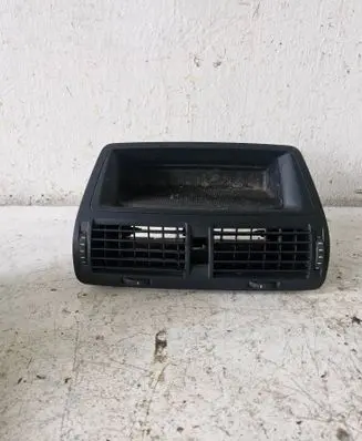 Skoda Octavia Mk2 (1Z) Dash center air vent grill
