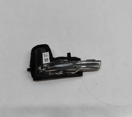 Volvo XC60 Mirror indicator light 32368315