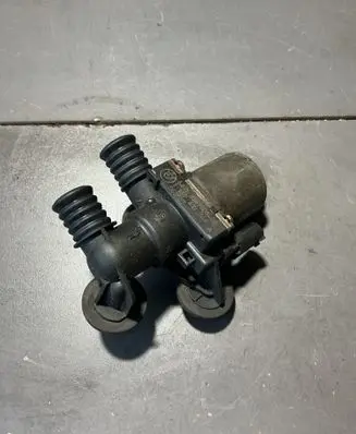 BMW X3 E83 Coolant heater control valve 6411836980508