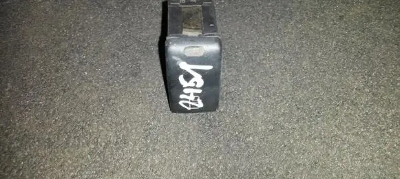 Windscreen/window heater switch