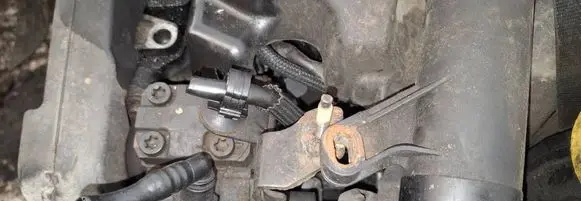 Nissan Juke I F15 Fuel injection high pressure pump a2c53351931