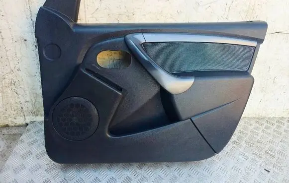 Dacia Duster Front door card panel trim 809006192R 809003640R 809001492R