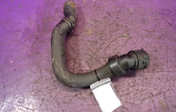 Audi A4 S4 B6 8E 8H Engine coolant pipe/hose 8E0121101C