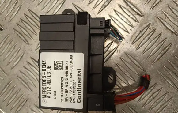 Mercedes-Benz E W212 Fuel injection pump control unit/module A2129000306 5WK11555EBF 1104700238179