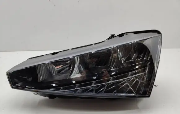 Skoda Scala Headlight/headlamp 657941015