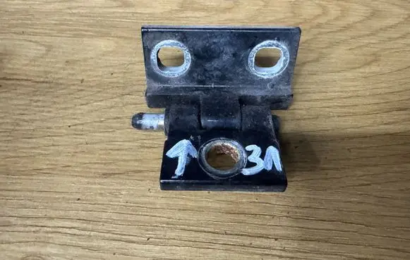 Volvo S80 Rear door upper hinge