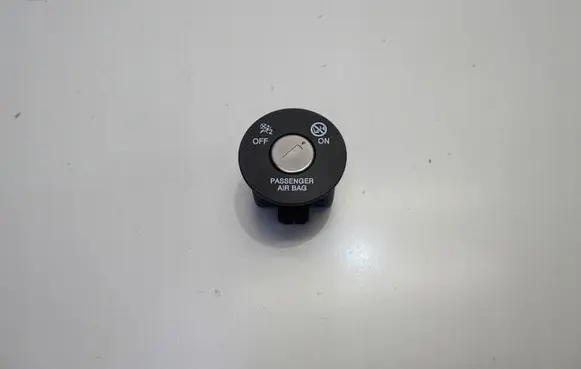 Hyundai Bayon Passenger airbag on/off switch 