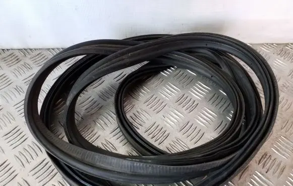 Mitsubishi ASX Trunk rubber seal (body) 