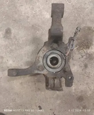 Opel Zafira A Front wheel hub