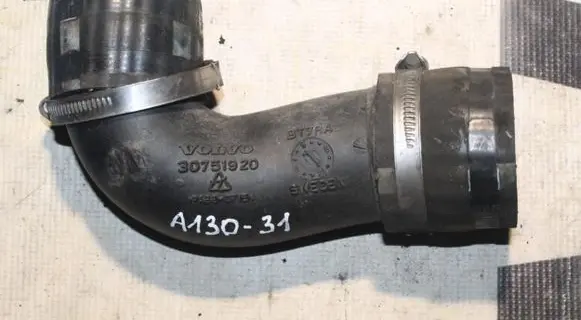 Volvo S60 Engine coolant pipe/hose 30751920