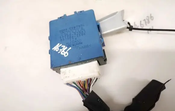 Toyota Yaris Door control unit/module 8598052051 85980-52051