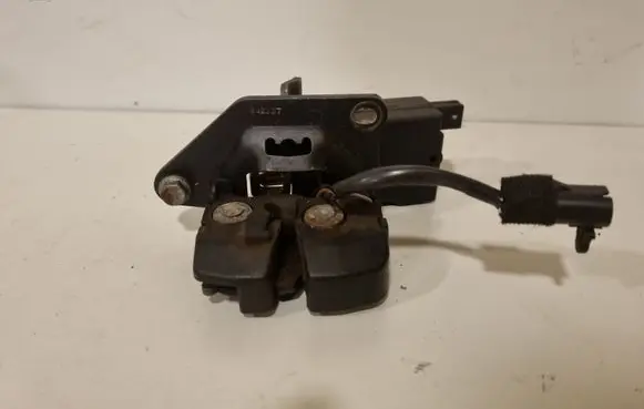 Alfa Romeo 147 Tailgate/trunk/boot open switch 