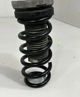 BMW 5 G30 G31 Front coil spring 7856971