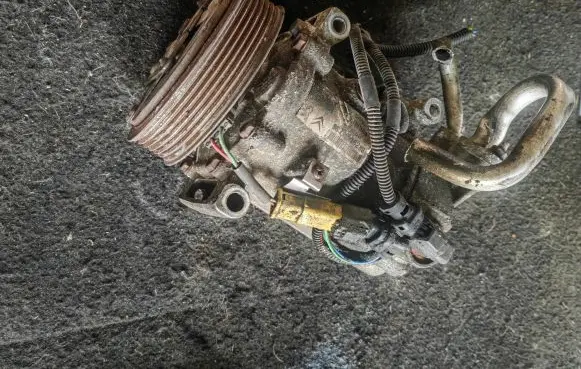 Citroen DS3 Air conditioning (A/C) compressor (pump) 9671216280