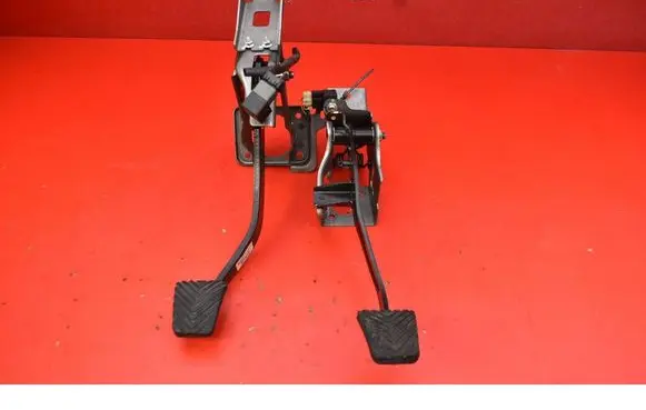 KIA Soul Accelerator throttle pedal