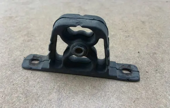 Muffler mount bracket/holder